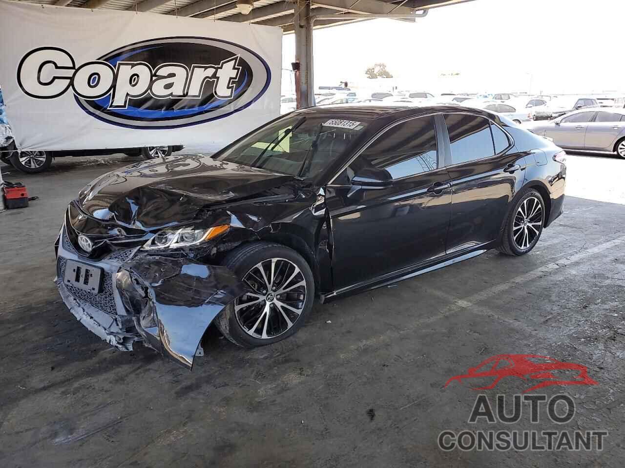TOYOTA CAMRY 2018 - 4T1B11HK6JU577557