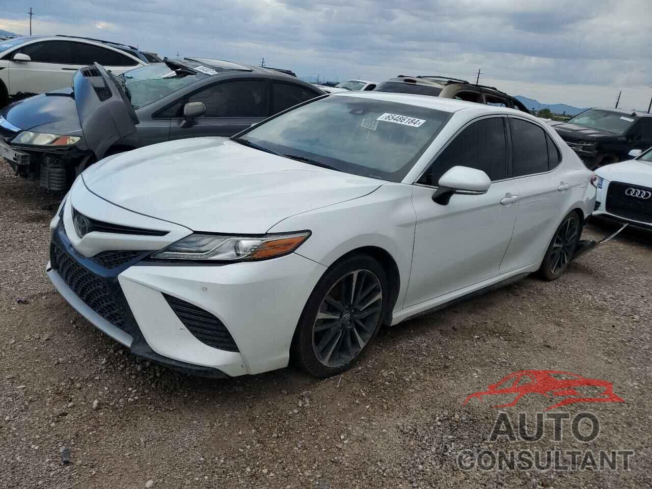 TOYOTA CAMRY 2018 - 4T1B61HK0JU139781