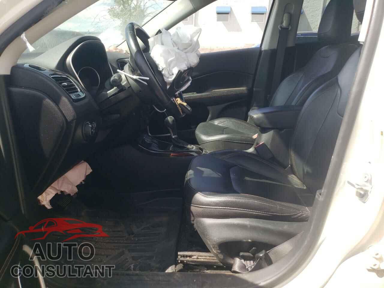 JEEP COMPASS 2019 - 3C4NJDCB7KT790751