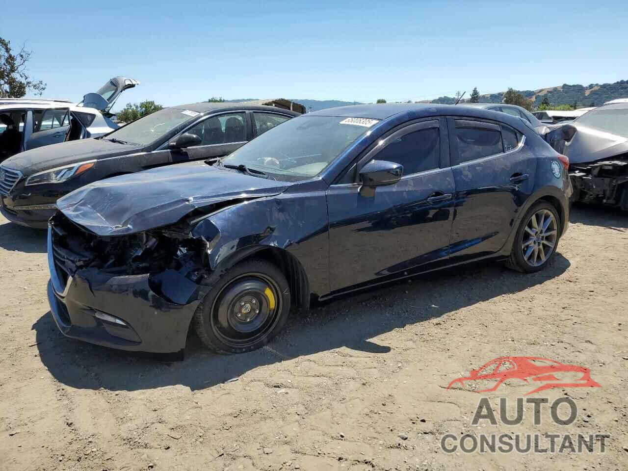 MAZDA 3 2018 - 3MZBN1L32JM253869