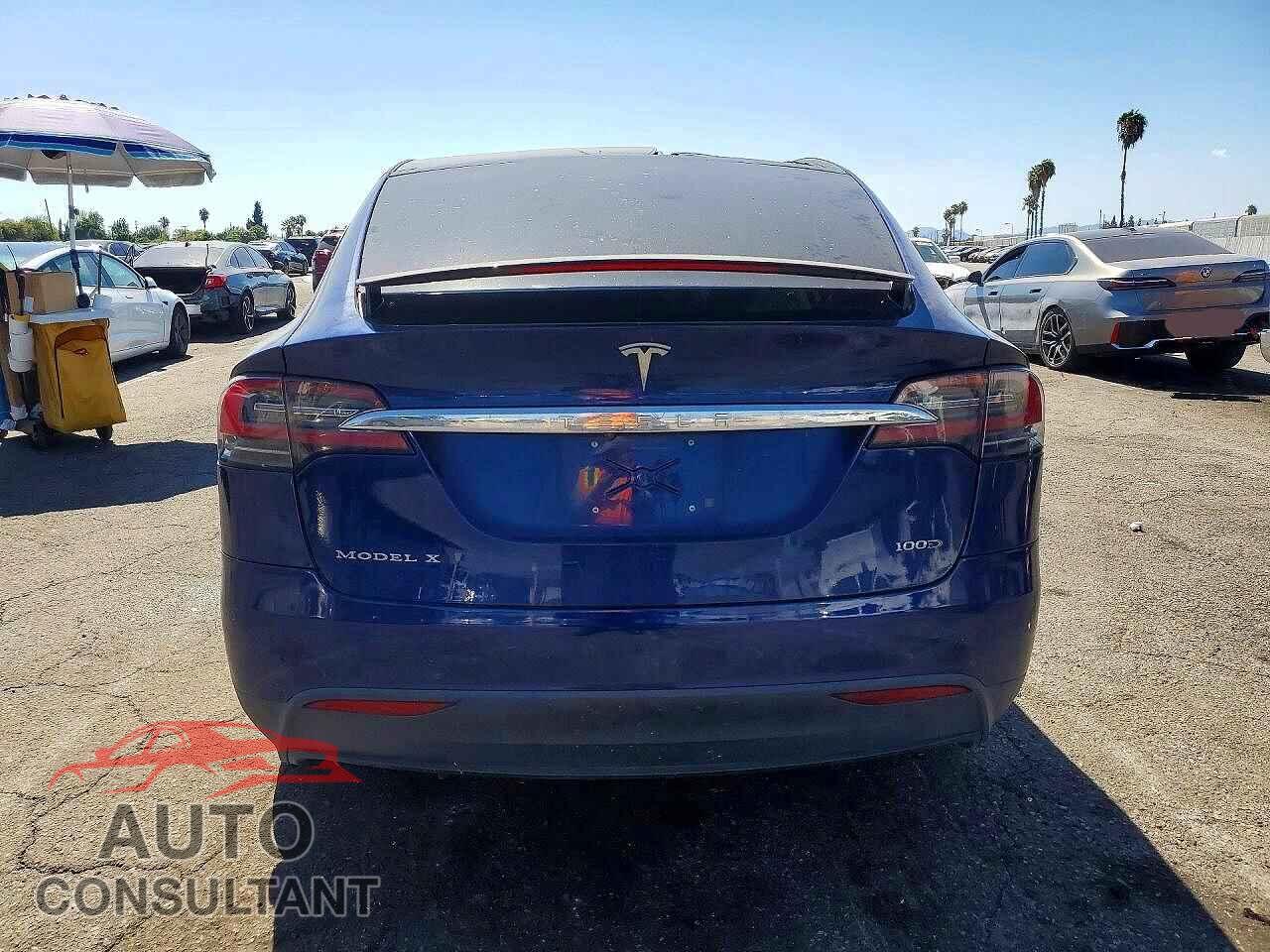 TESLA MODEL X 2018 - 5YJXCAE27JF115946