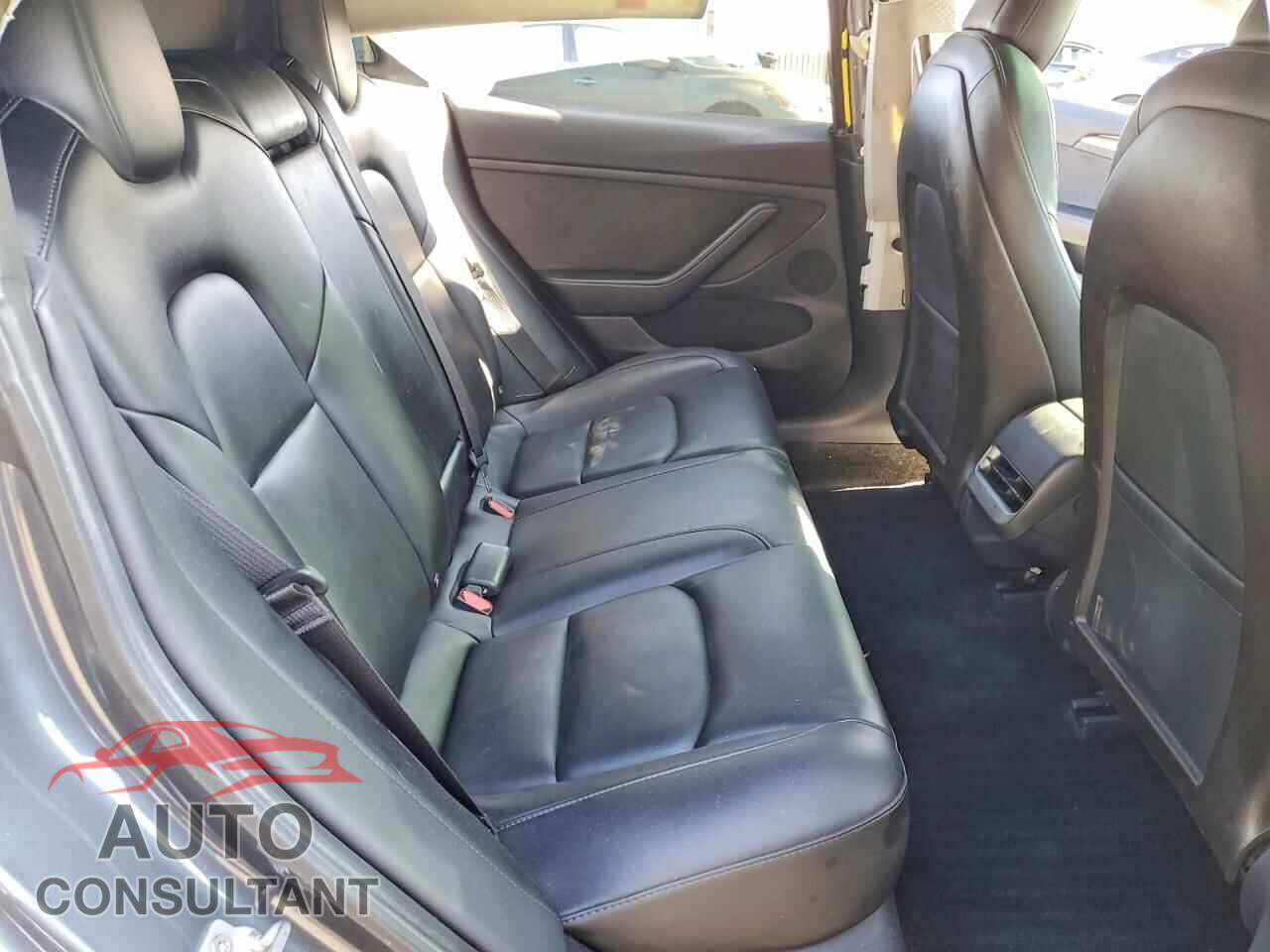 TESLA MODEL 3 2021 - 5YJ3E1EA2MF996897