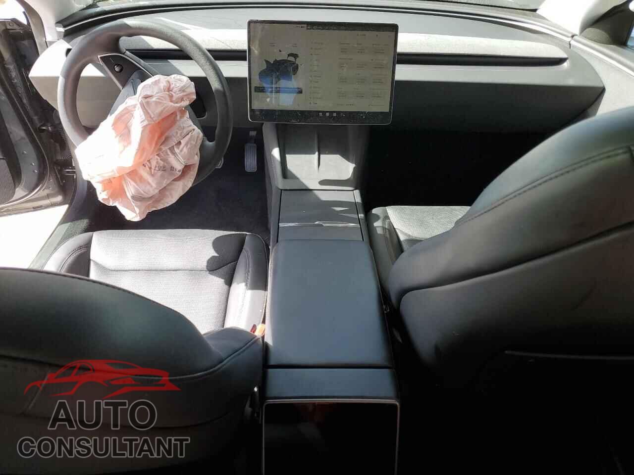 TESLA MODEL 3 2024 - 5YJ3E1EA6RF752340