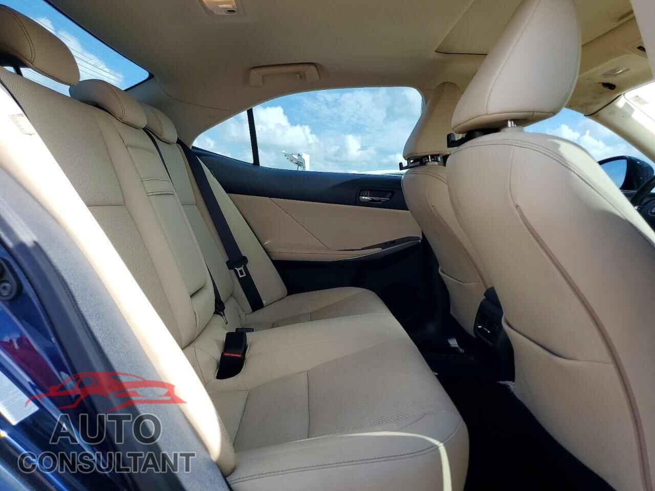 LEXUS IS 2014 - JTHBF1D24E5028398