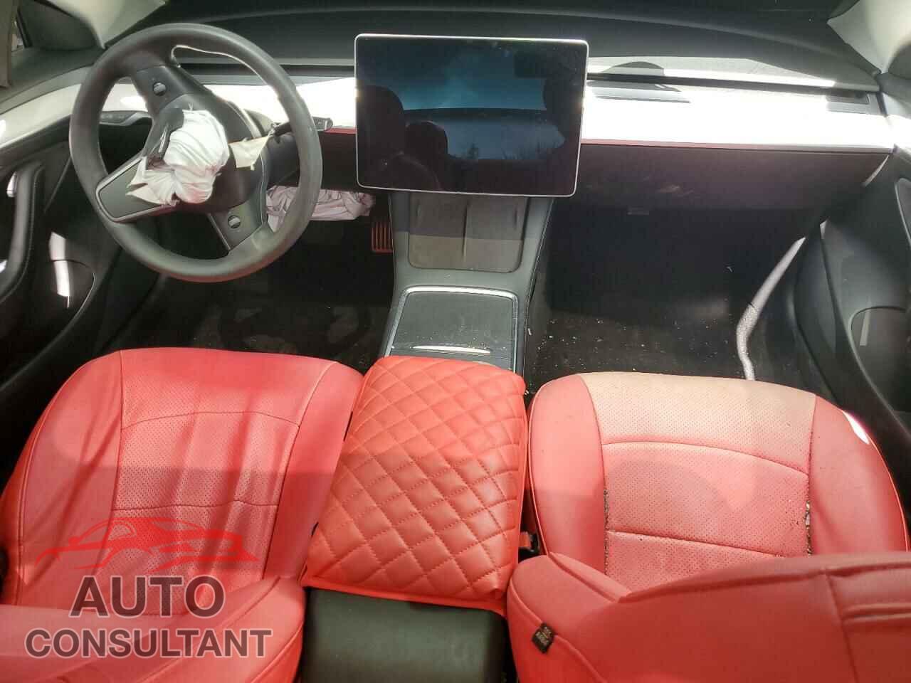 TESLA MODEL 3 2021 - 5YJ3E1EA5MF092087