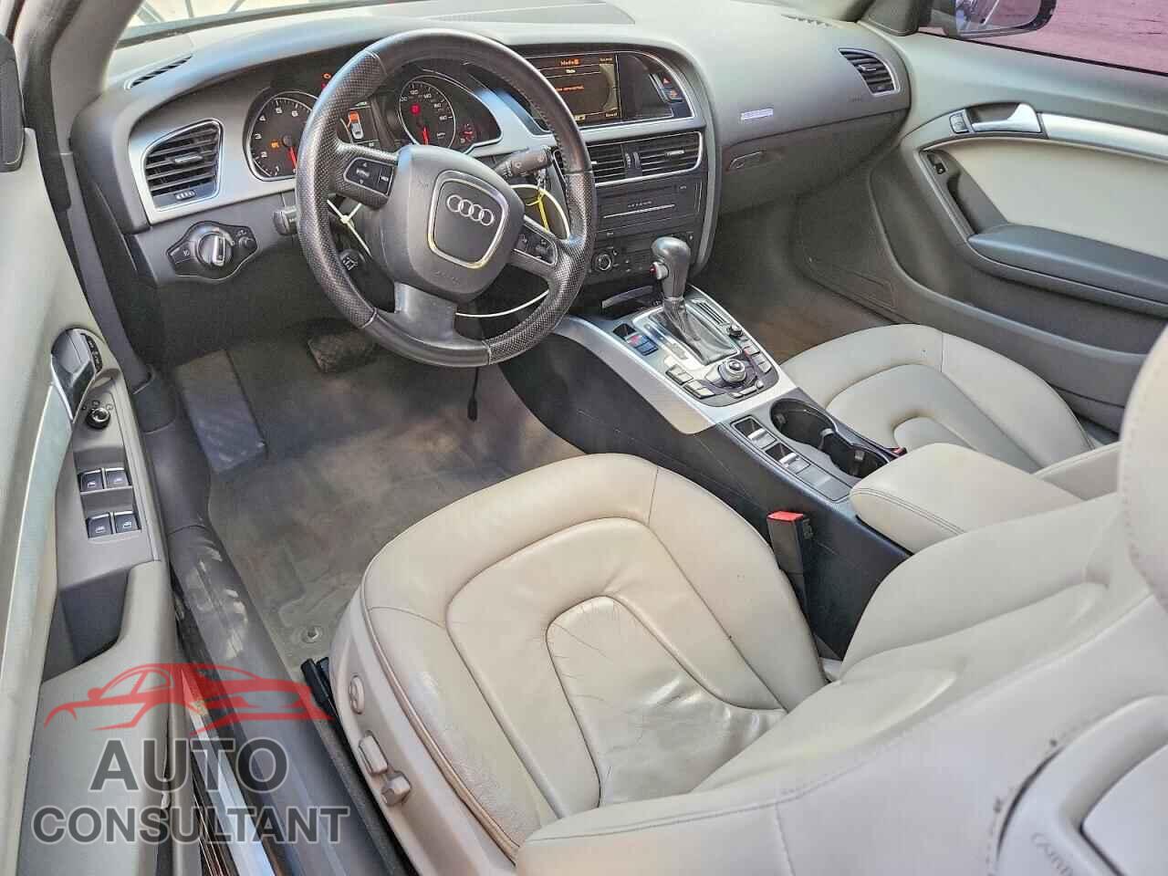 AUDI A5 2011 - WAULFAFH8BN004850