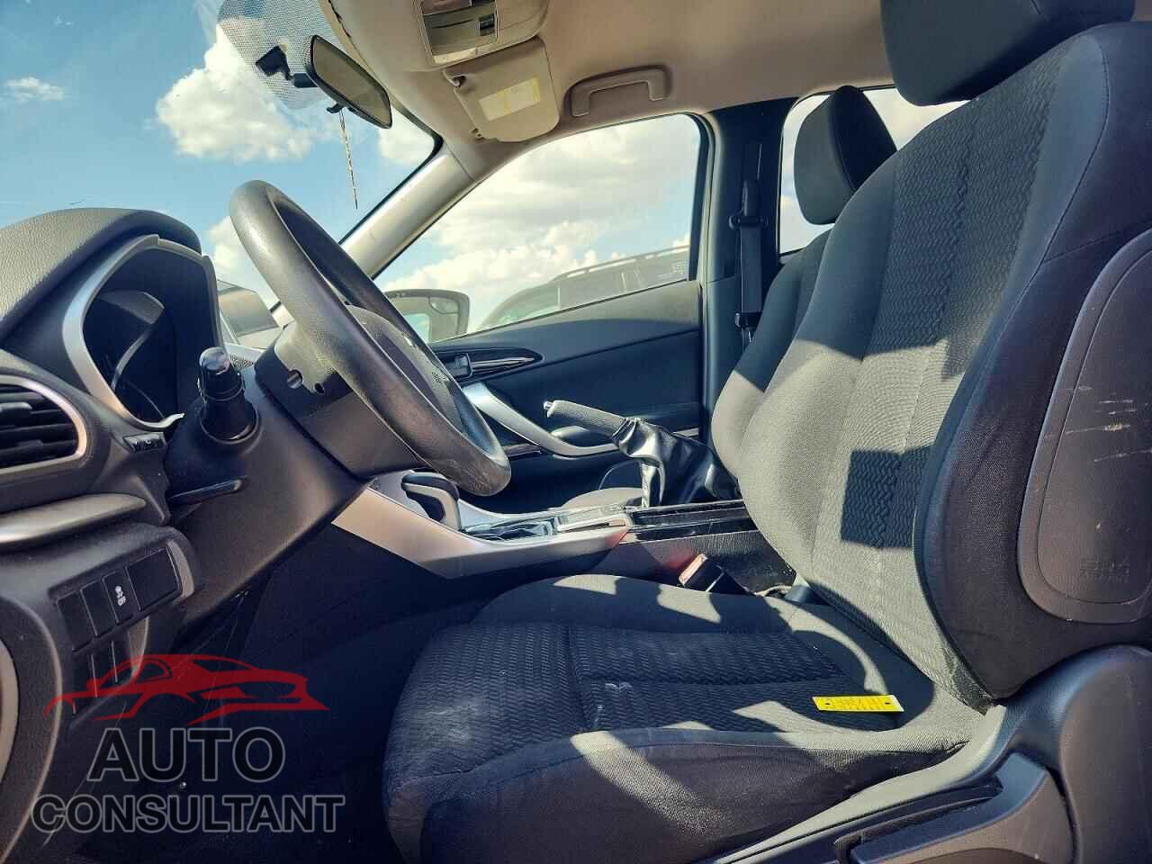 MITSUBISHI ECLIPSE 2019 - JA4AT4AA7KZ021530