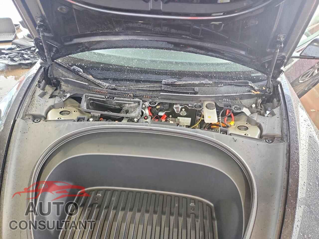 TESLA MODEL 3 2025 - 5YJ3E1EA9SF057906