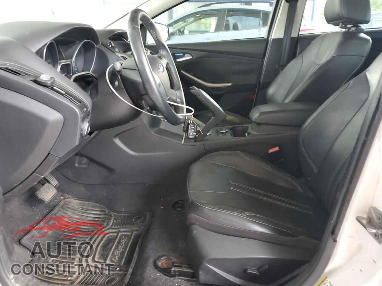 FORD FOCUS 2012 - 1FAHP3M24CL433101