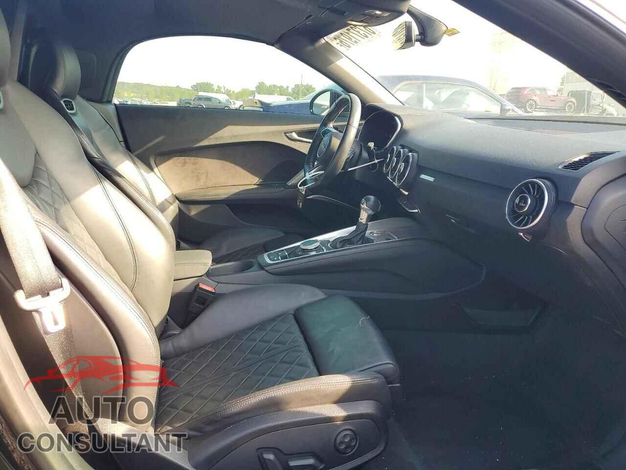 AUDI TT 2017 - TRUT5CFV0H1018626