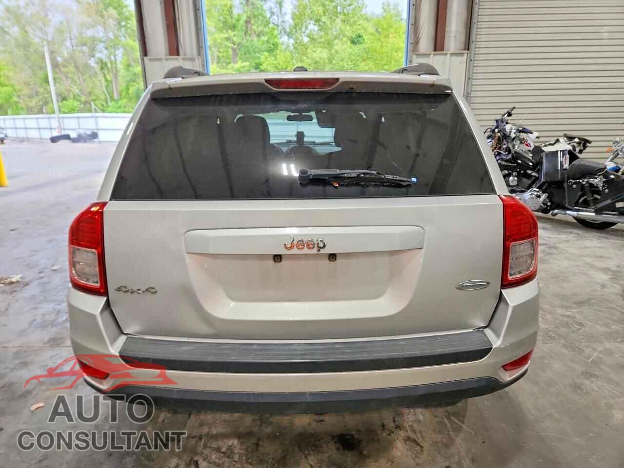 JEEP COMPASS 2011 - 1J4NF1FB5BD251573