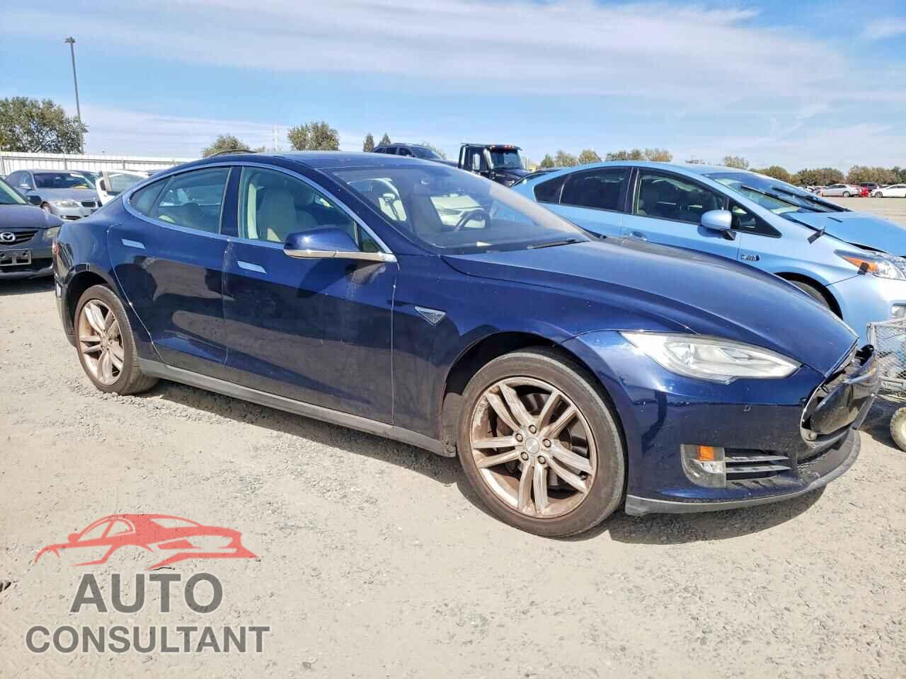 TESLA MODEL S 2013 - 5YJSA1CNXDFP22540