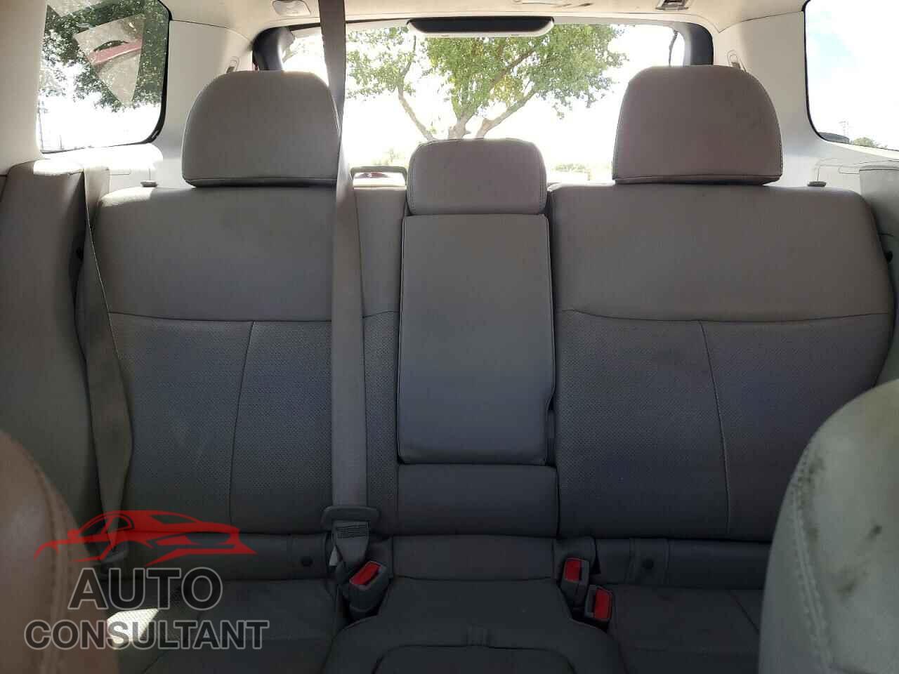 SUBARU FORESTER 2011 - JF2SHAECXBH755771