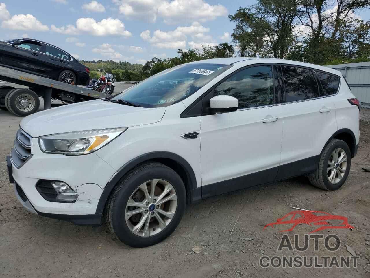 FORD ESCAPE 2017 - 1FMCU9GD9HUB94106