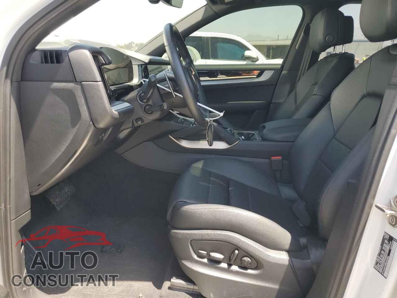 PORSCHE CAYENNE 2024 - WP1AA2AY8RDA02956