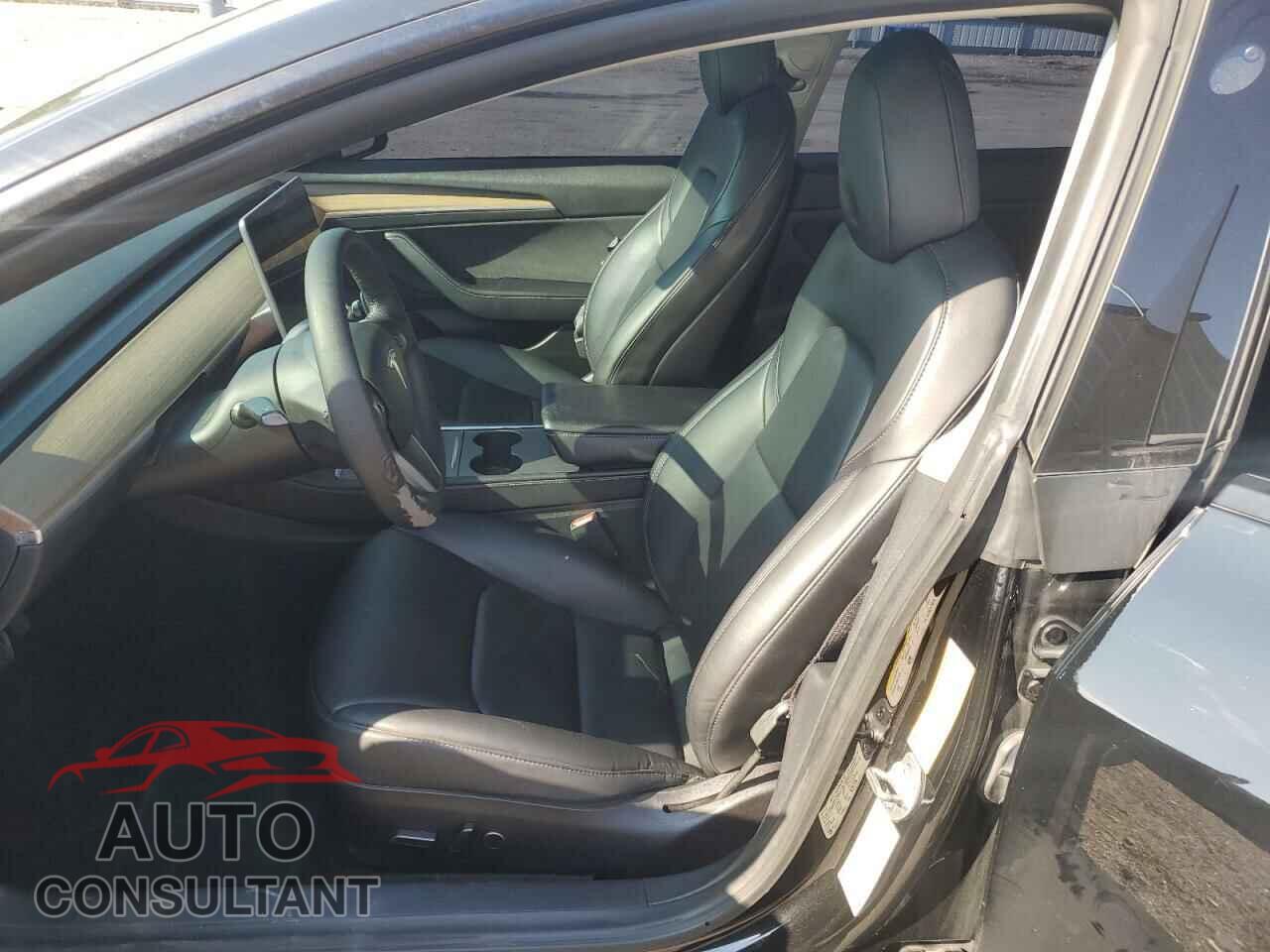 TESLA MODEL 3 2021 - 5YJ3E1EB2MF948129