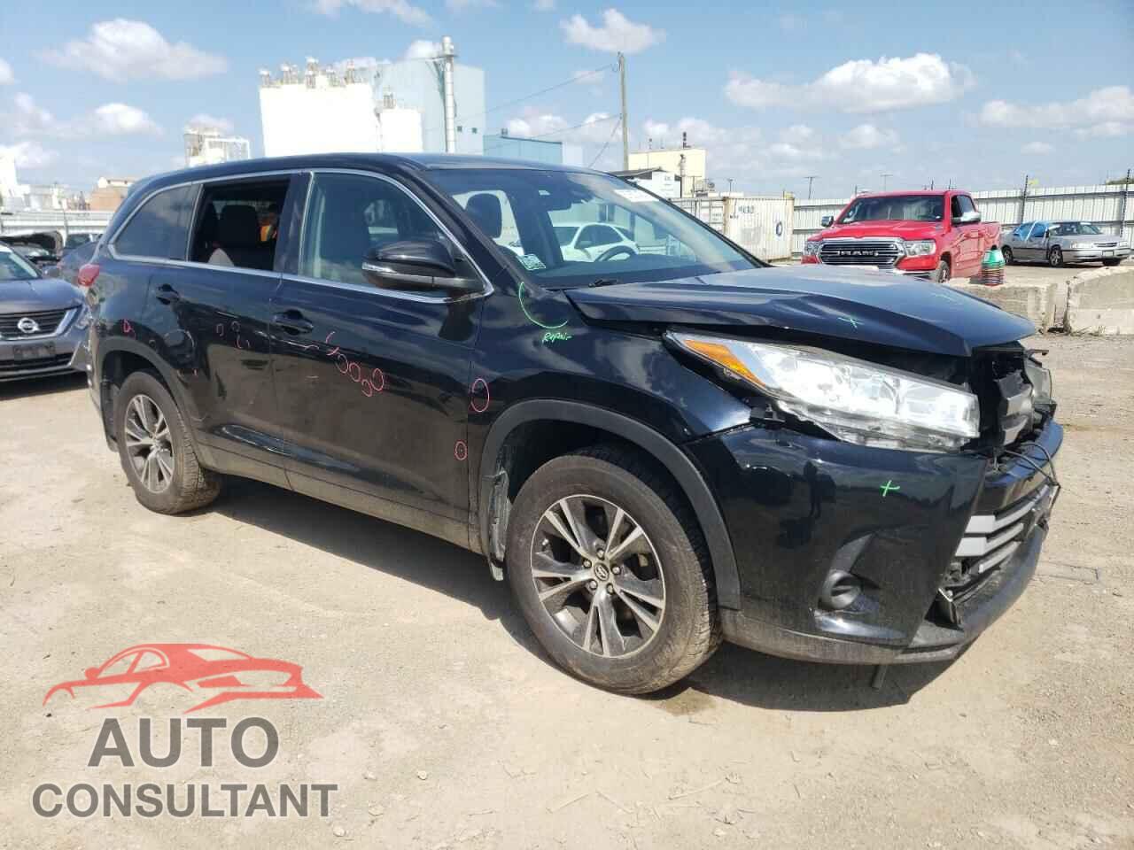 TOYOTA HIGHLANDER 2018 - 5TDBZRFH6JS871578