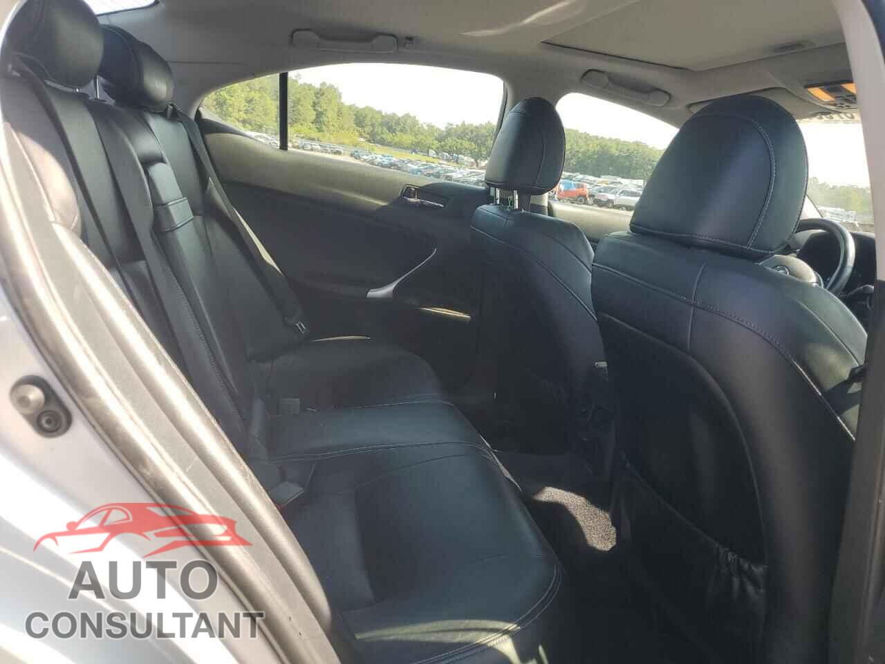 LEXUS IS 2012 - JTHCF5C23C5057255