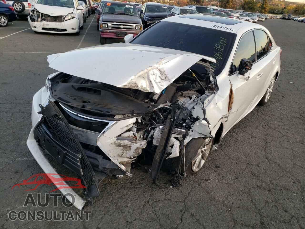 LEXUS IS 2016 - JTHBA1D25G5038245