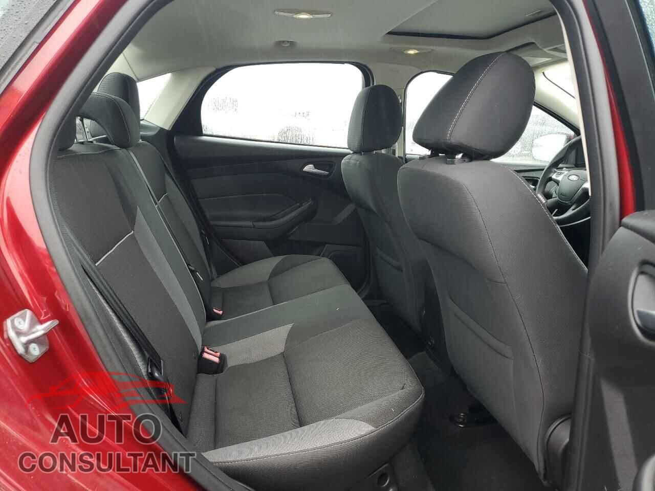 FORD FOCUS 2014 - 1FADP3F25EL387132
