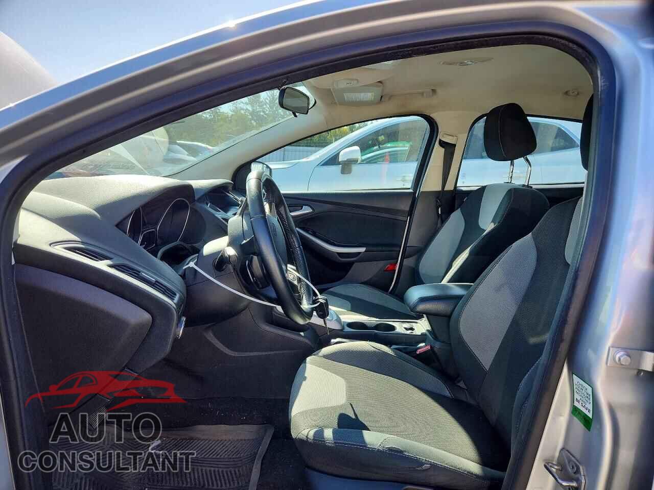 FORD FOCUS 2012 - 1FAHP3K28CL350273