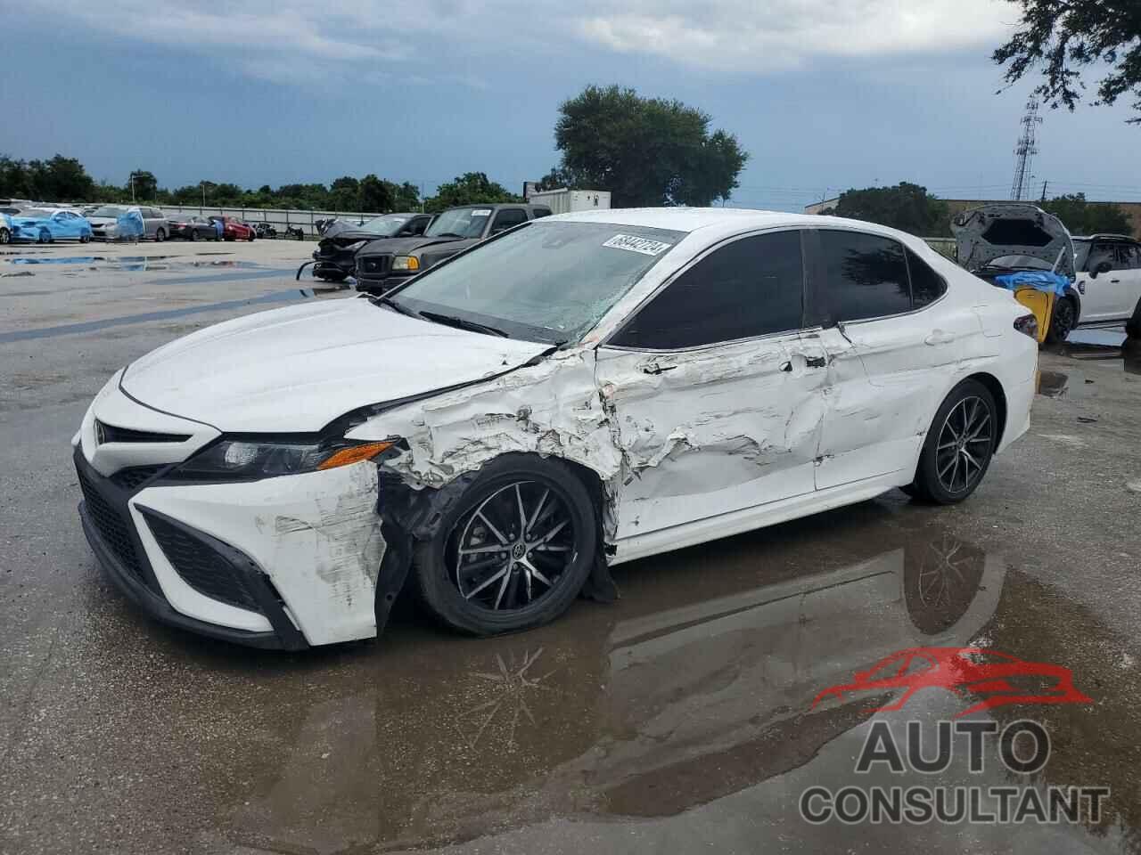 TOYOTA CAMRY 2022 - 4T1G11AKXNU641010