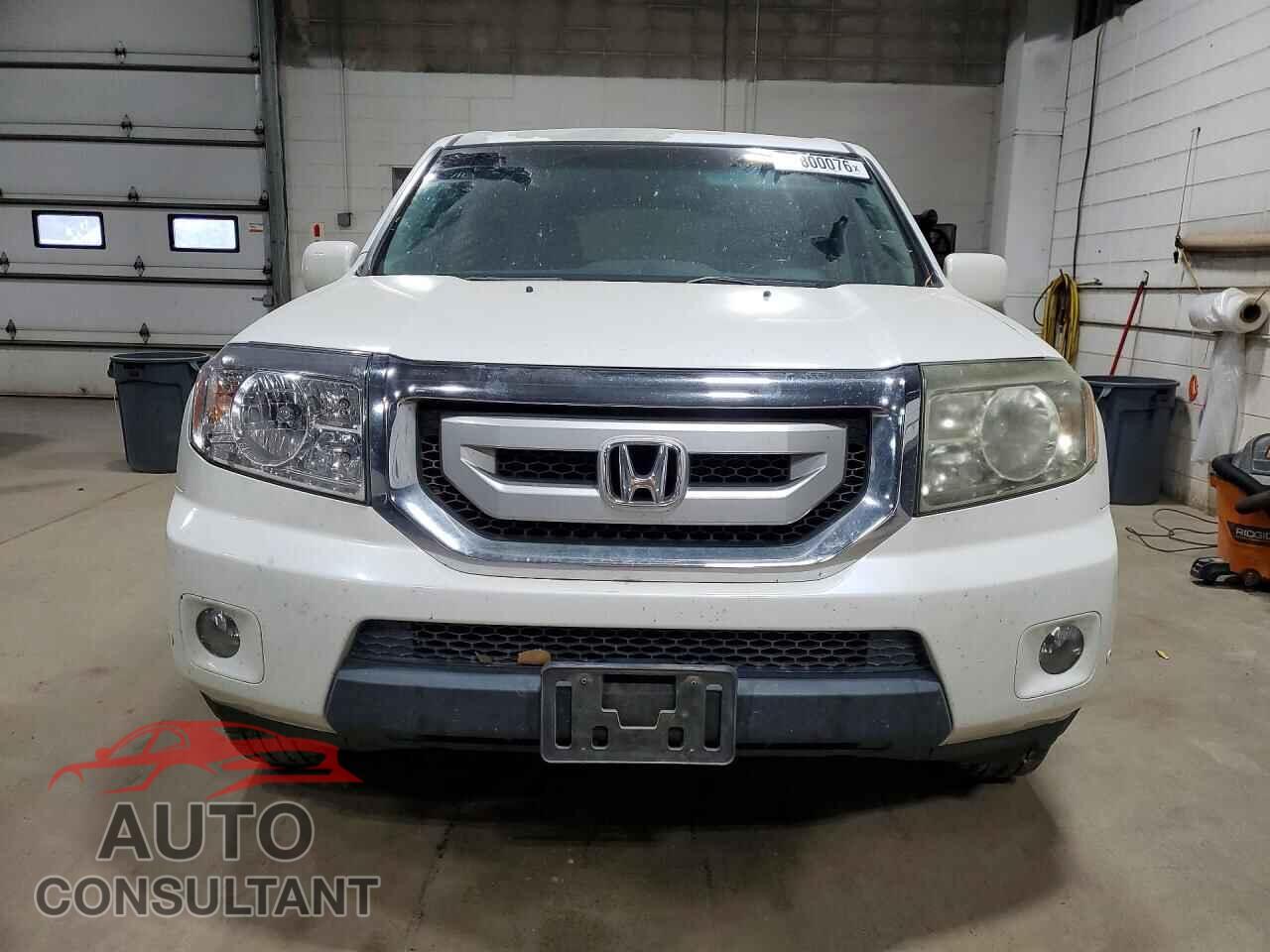 HONDA PILOT 2011 - 5FNYF4H92BB061107