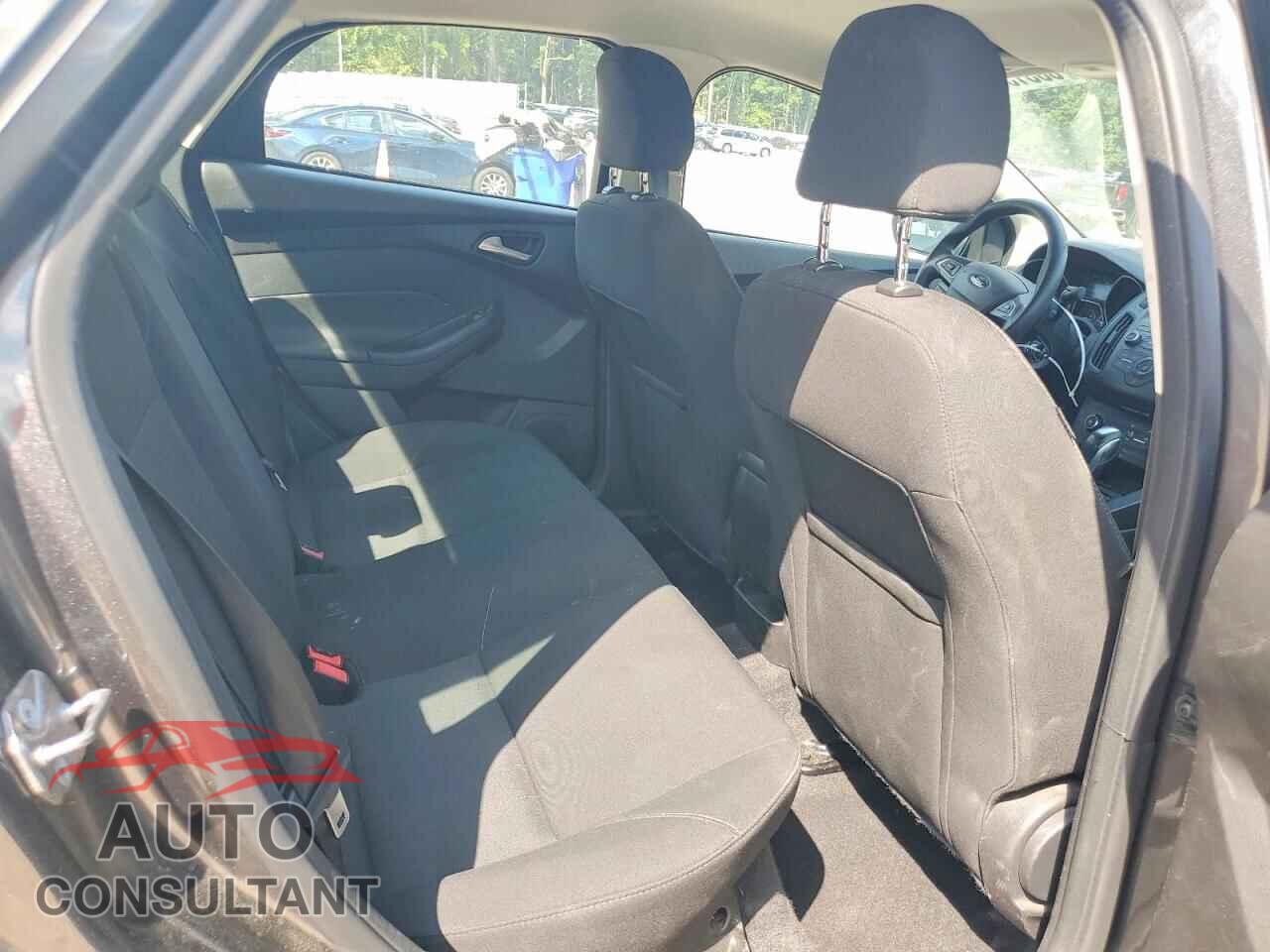 FORD FOCUS 2016 - 1FADP3F21GL260817
