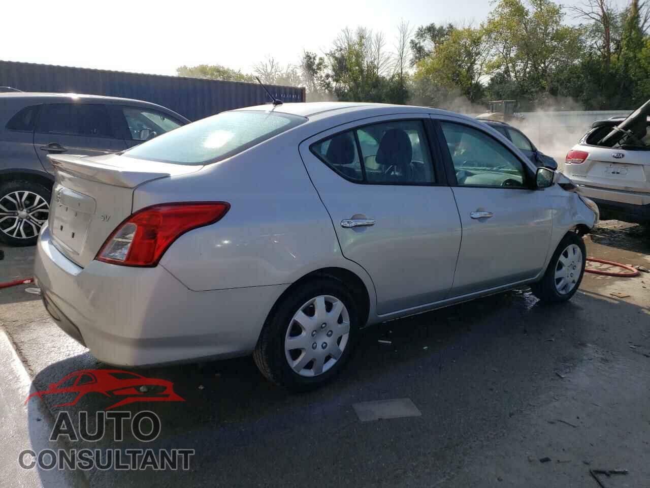 NISSAN VERSA 2019 - 3N1CN7AP1KL856466
