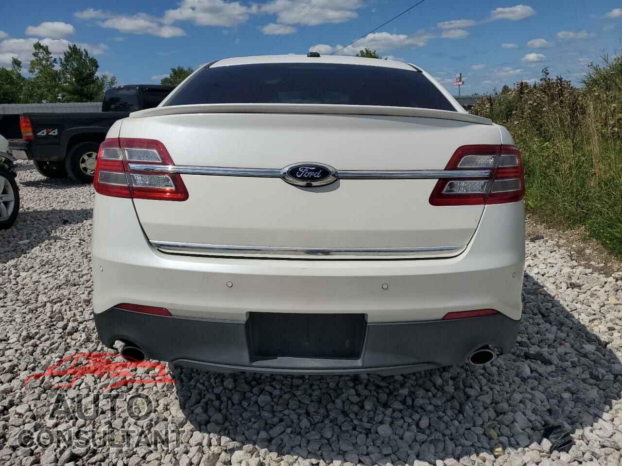 FORD TAURUS 2013 - 1FAHP2H83DG124948