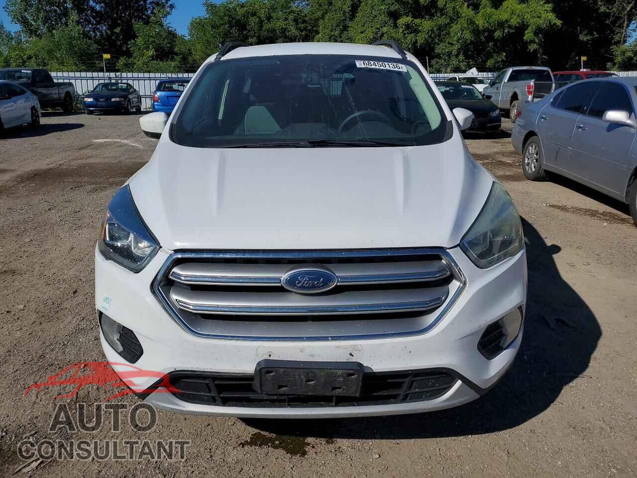 FORD ESCAPE 2017 - 1FMCU9GD2HUB33079