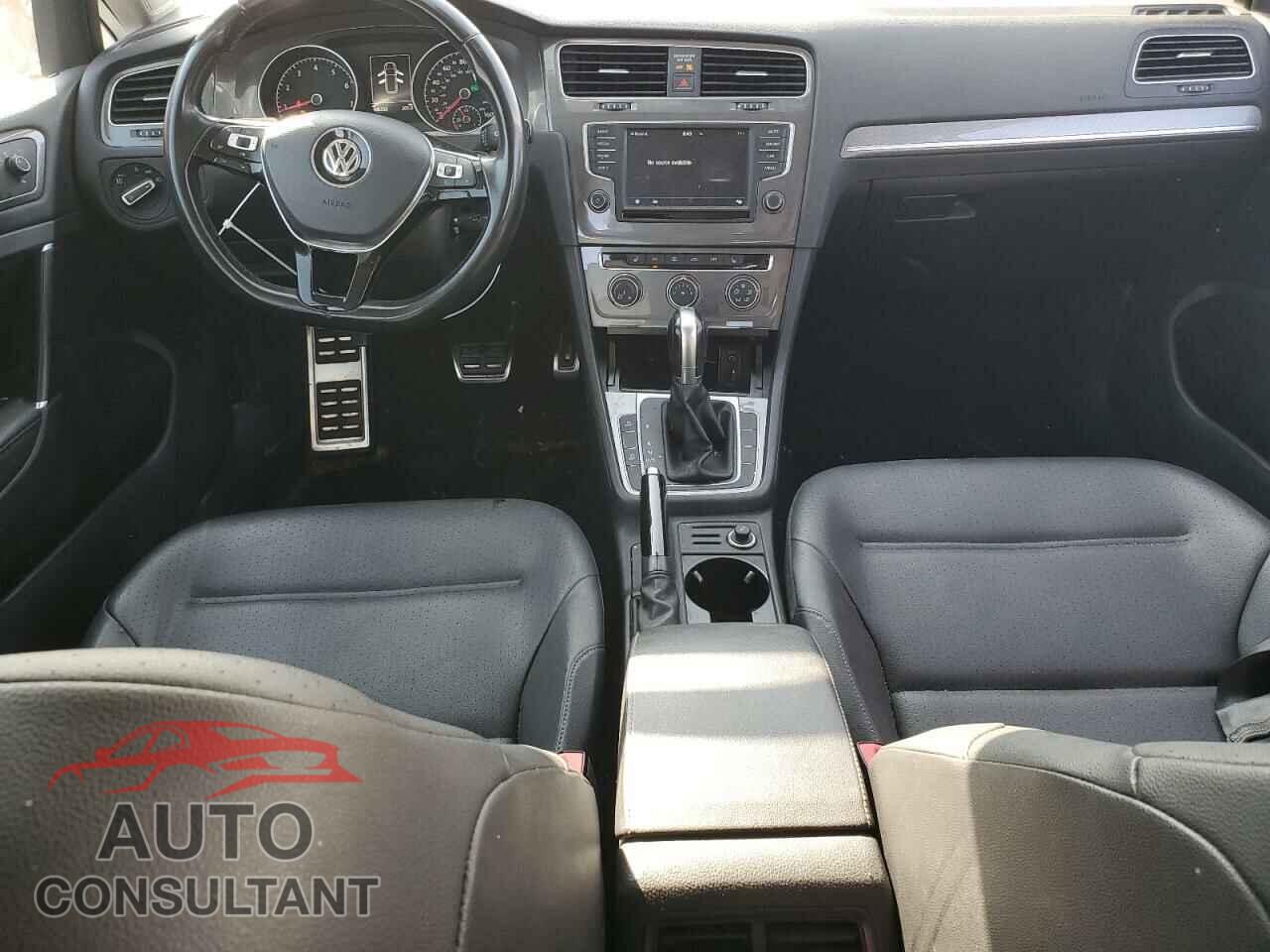 VOLKSWAGEN GOLF 2017 - 3VWH17AU3HM508771