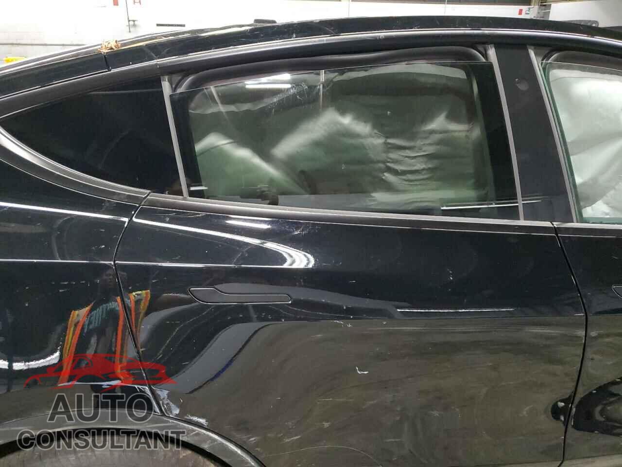 TESLA MODEL Y 2023 - 7SAYGDEE1PF694769