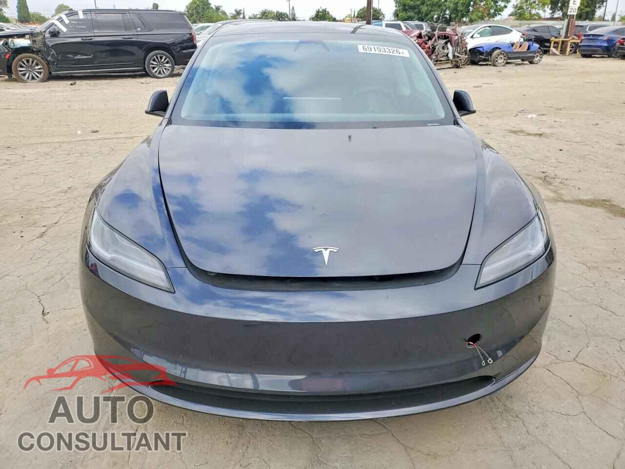 TESLA MODEL 3 2024 - 5YJ3E1EA8RF856666