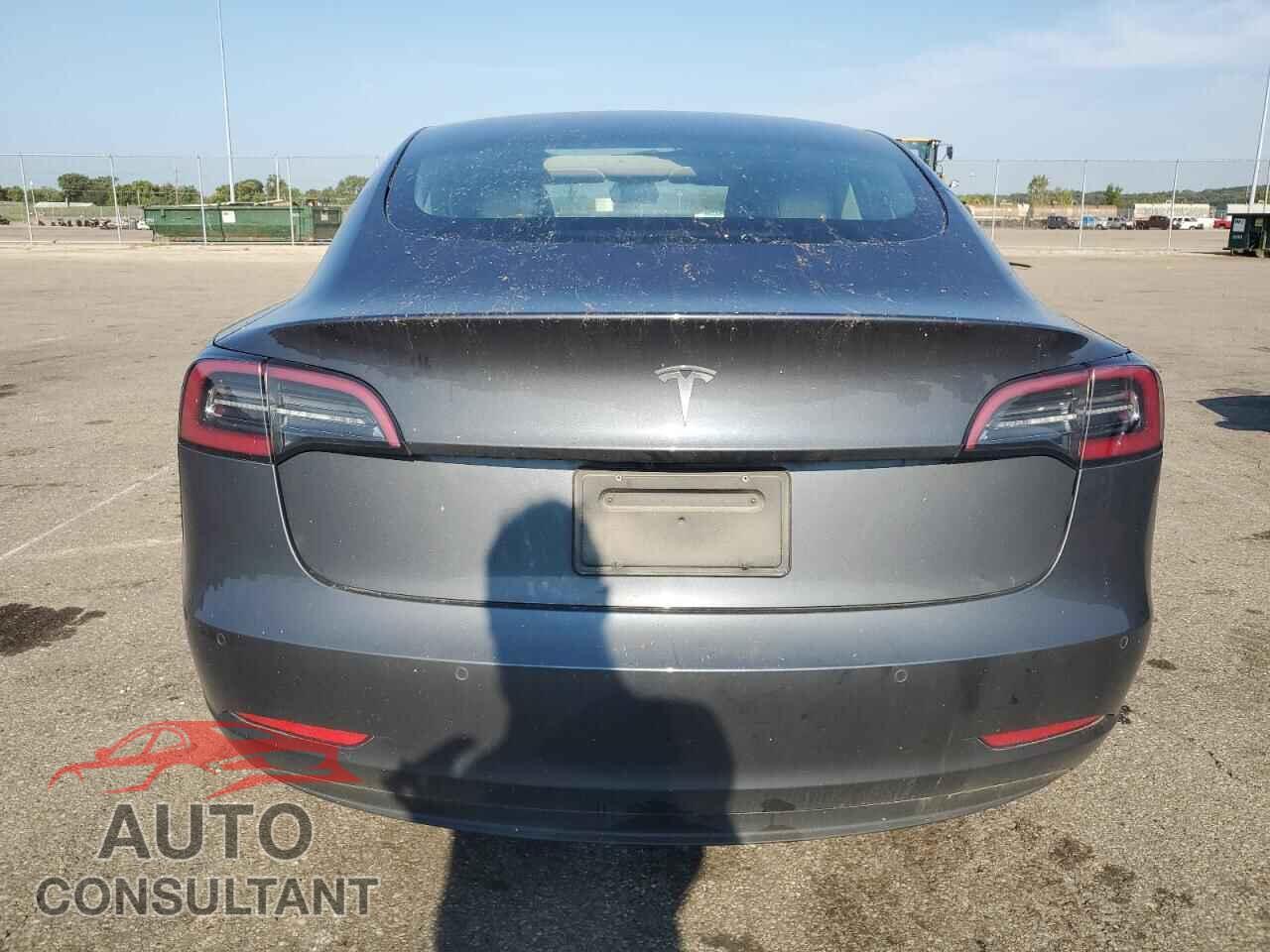TESLA MODEL 3 2022 - 5YJ3E1EA1NF190826