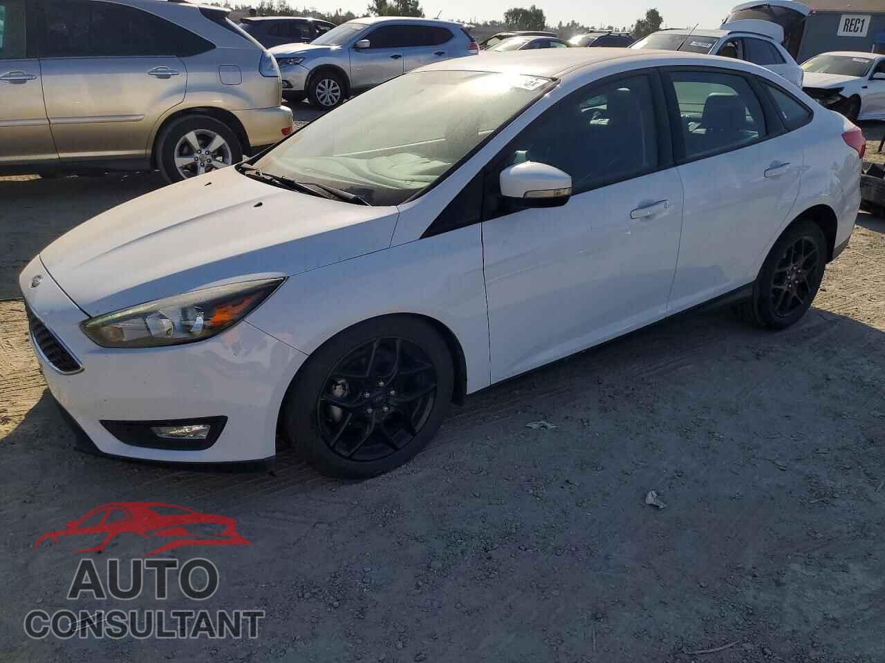 FORD FOCUS 2016 - 1FADP3F23GL399461
