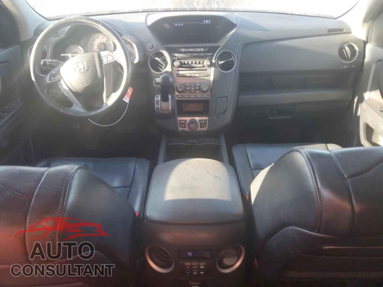 HONDA PILOT 2013 - 5FNYF4H64DB034855
