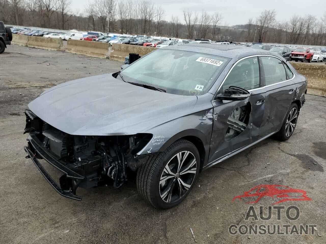 VOLKSWAGEN PASSAT 2021 - 1VWSA7A38MC016259