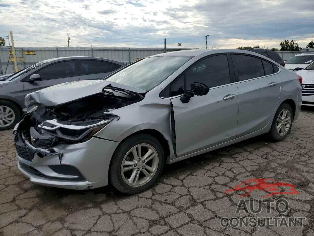 CHEVROLET CRUZE 2018 - 1G1BE5SM6J7108325