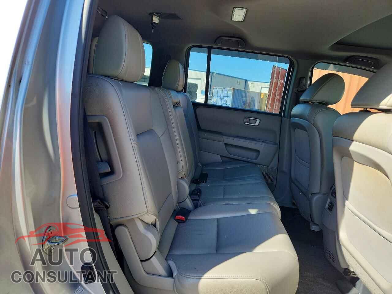 HONDA PILOT 2012 - 5FNYF3H57CB019170