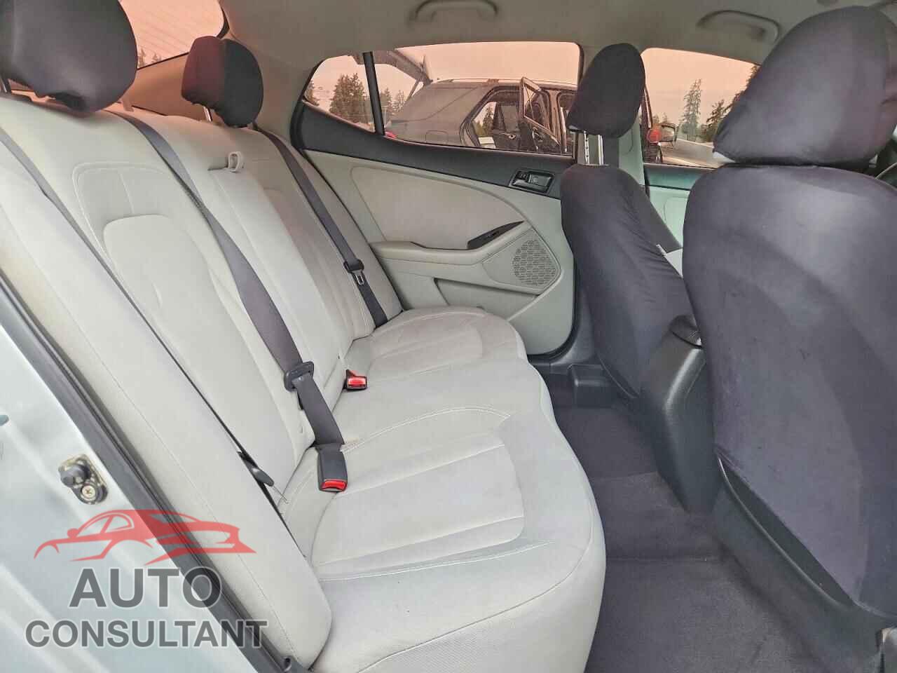 KIA OPTIMA 2011 - KNAGM4A77B5128843