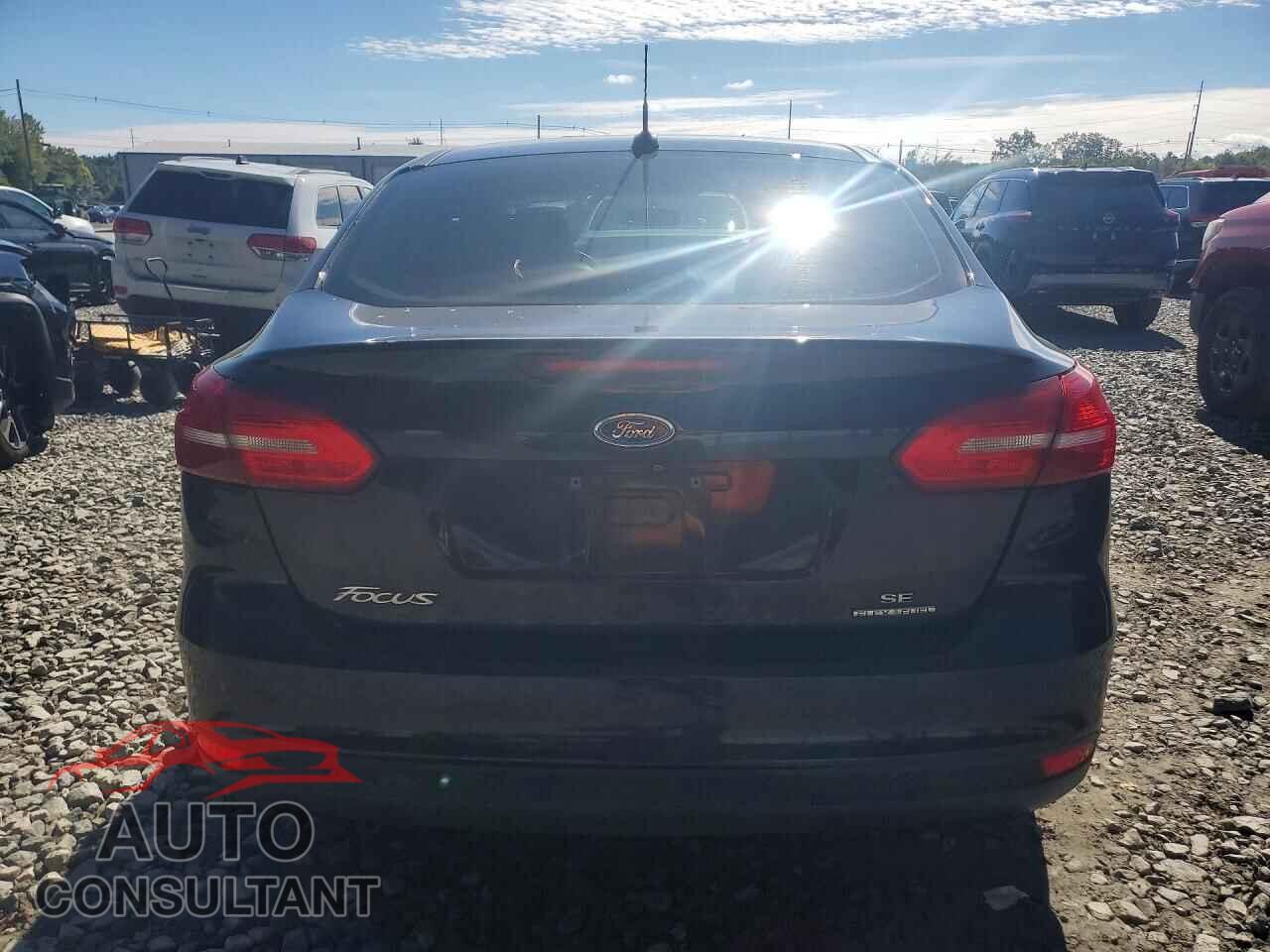 FORD FOCUS 2015 - 1FADP3F22FL207333
