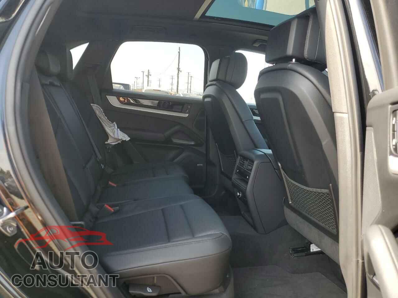 PORSCHE CAYENNE 2024 - WP1AA2AY2RDA03634