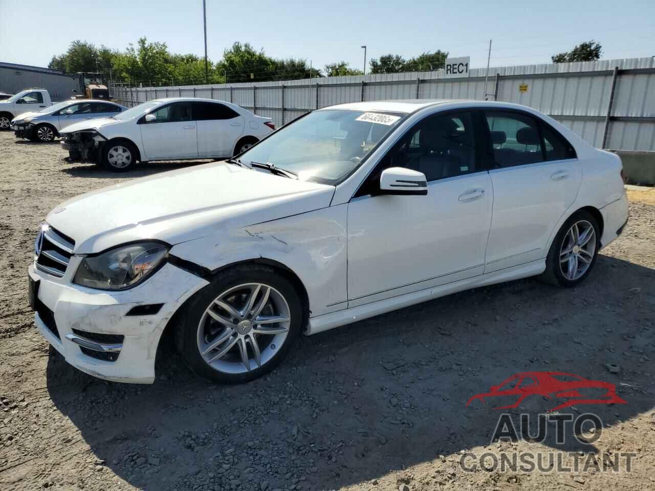 MERCEDES-BENZ C-CLASS 2014 - WDDGF4HB2ER311836