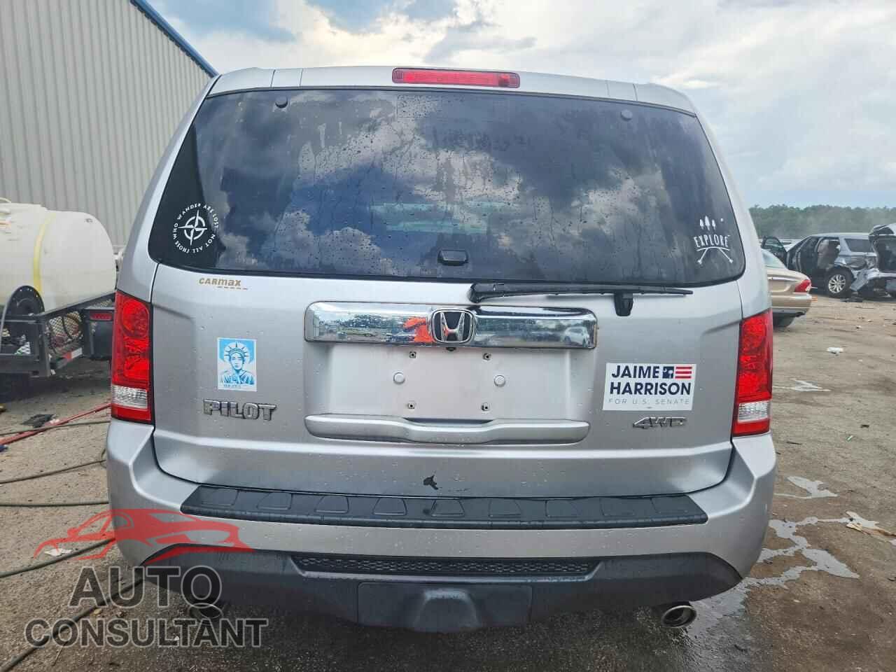 HONDA PILOT 2015 - 5FNYF4H53FB070188