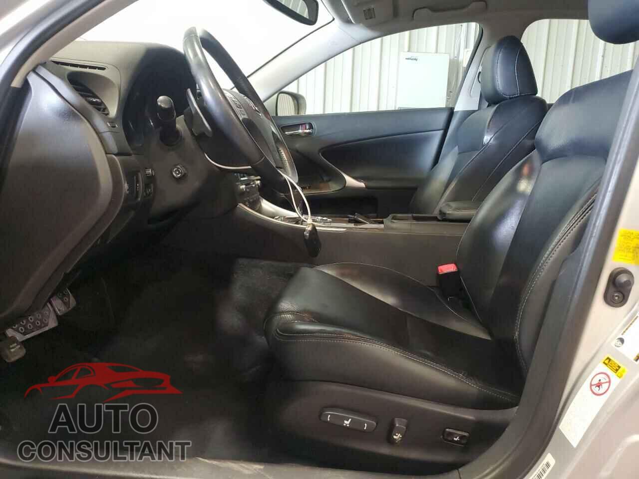 LEXUS IS 2012 - JTHCF5C27C5058506