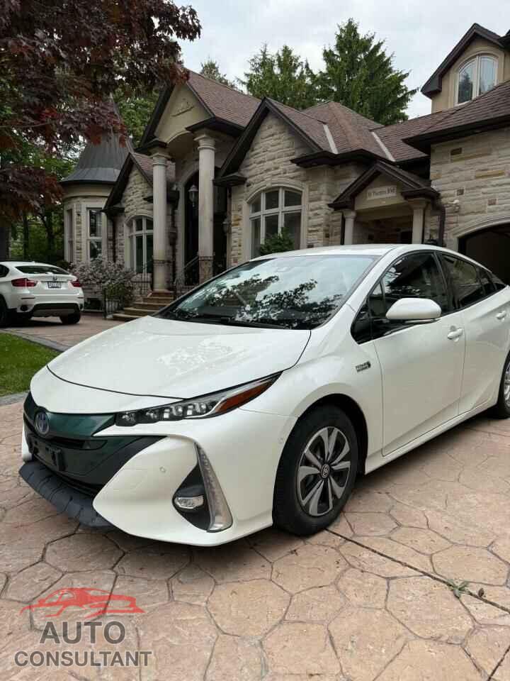TOYOTA PRIUS 2018 - JTDKARFP8J3077519