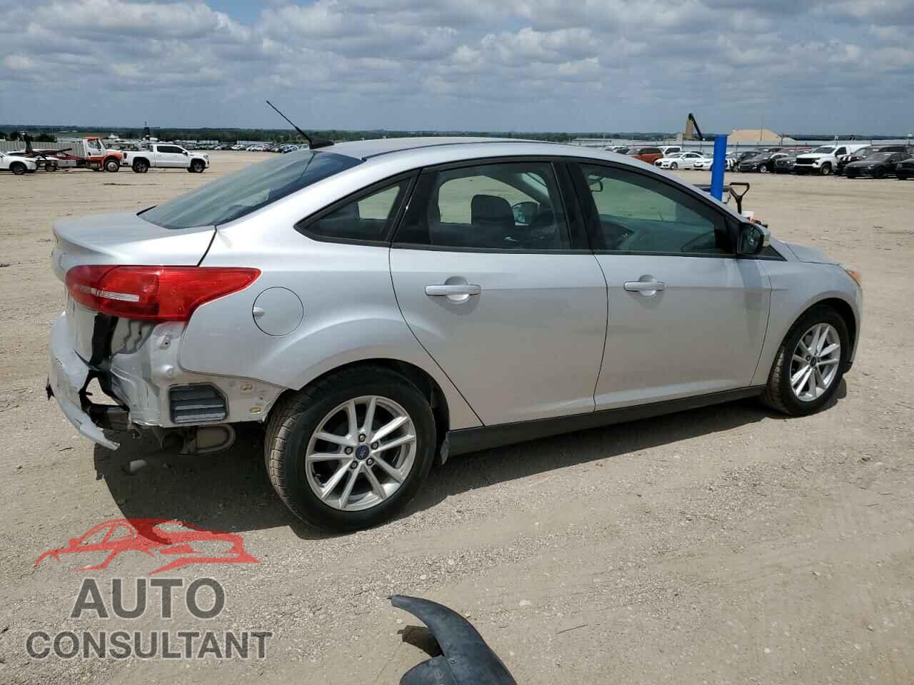 FORD FOCUS 2016 - 1FADP3F2XGL365517