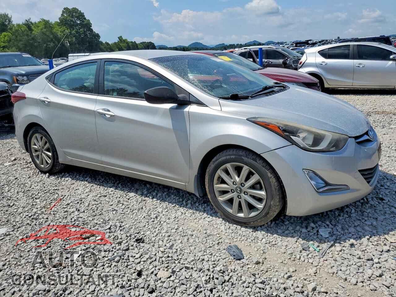 HYUNDAI ELANTRA 2015 - KMHDH4AE3FU226428
