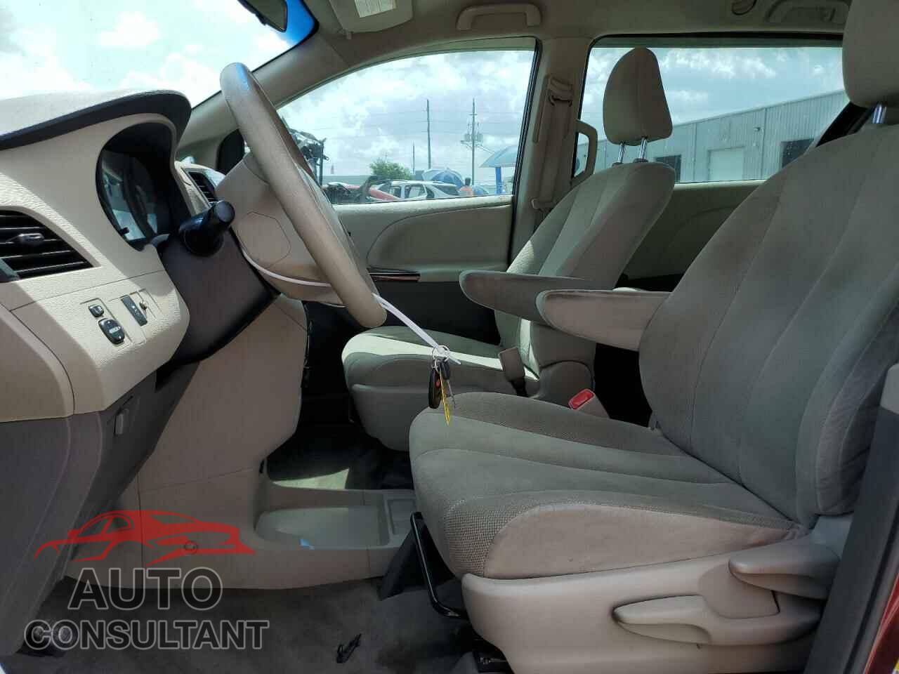TOYOTA SIENNA 2012 - 5TDKA3DC0CS016406